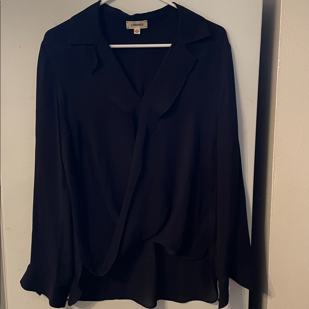 L'AGENCE Women’s Small 100% Silk Black Blouse Elegant Classic Show Stopper